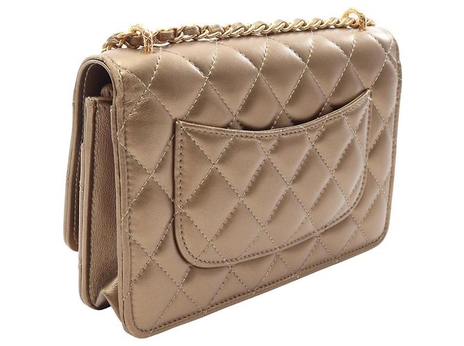 Borsa a tracolla Chanel Matelassé in pelle d'agnello dorata D'oro - vista 2