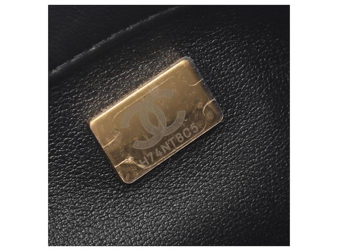 Timeless Borsa a tracolla Chanel Matelassé in pelle d'agnello nera Nero - vista 5