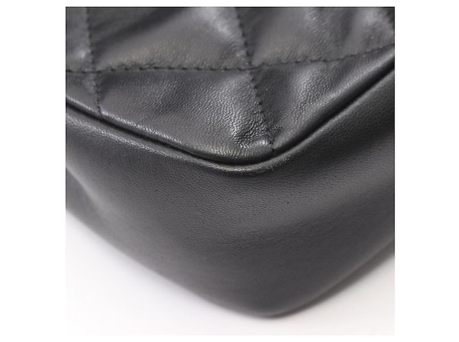 Timeless Borsa a tracolla Chanel Matelassé in pelle d'agnello nera Nero - vista 9