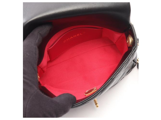 Borsa a tracolla Chanel Matelassé Heart Lock Nero - vista 3