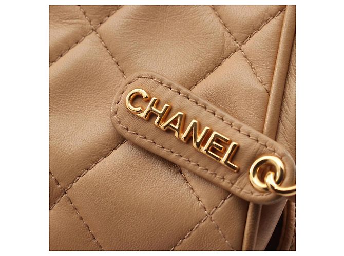 Borsa Chanel Matelassé in Beige - vista 12