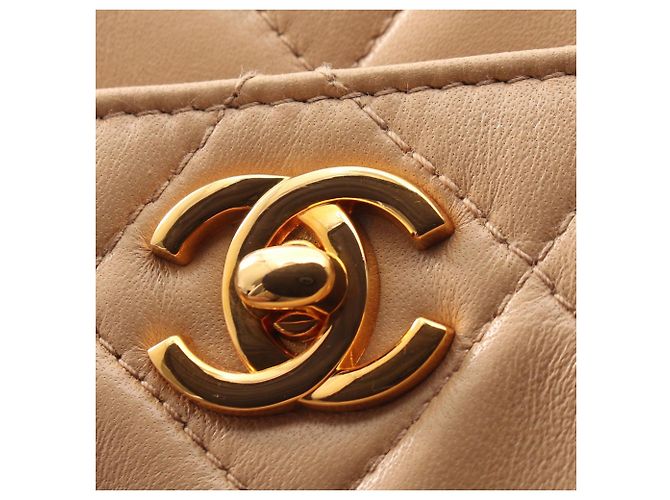 Borsa Chanel Matelassé in Beige - vista 14