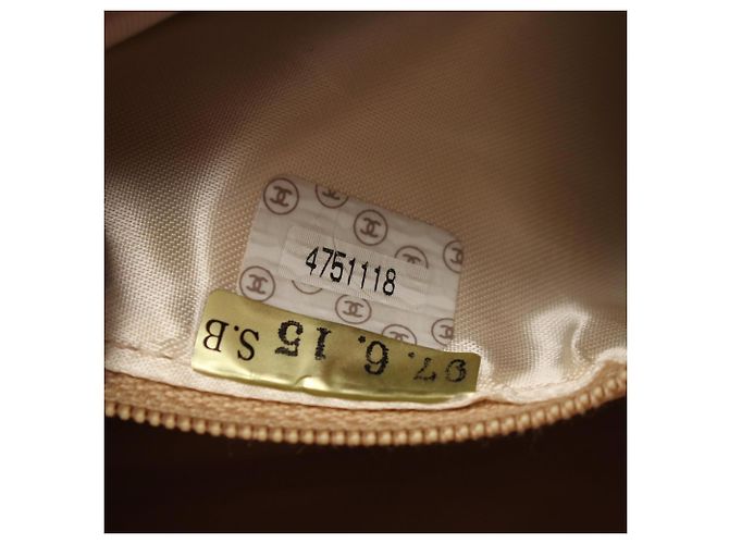 Borsa Chanel Matelassé in Beige - vista 5