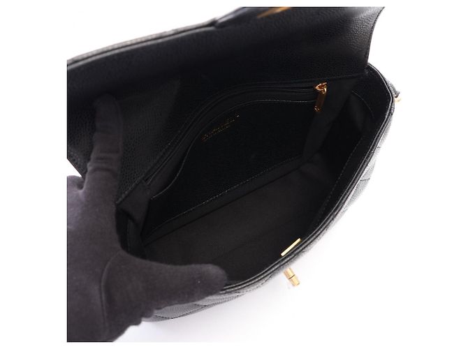 Timeless Borsa a tracolla Chanel Matelassé con patta Nero - vista 3