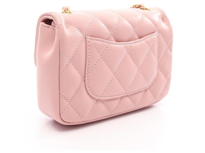 Borsa a tracolla Chanel Mini Matelassé in pelle d'agnello rosa - vista 2