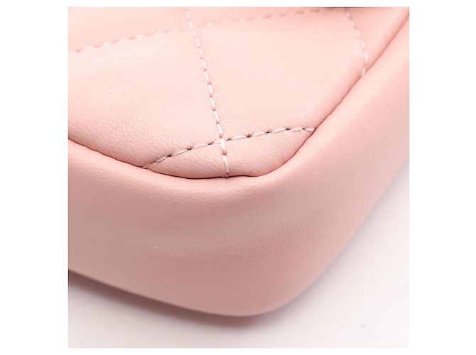 Borsa a tracolla Chanel Mini Matelassé in pelle d'agnello rosa - vista 6