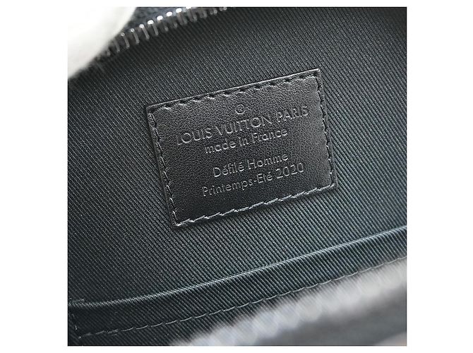 Louis Vuitton Vertical Soft Trunk Monogram Tuffetage Canvas Marron - vue 4