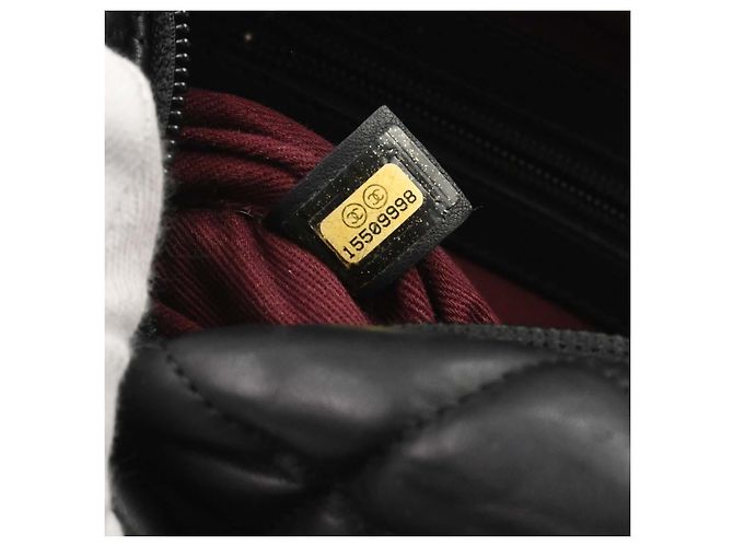 Chanel Expandable Flap Messenger Quilted Aged Calfskin Large Nero - vista 5