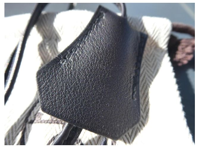 Hermès Clochette e Tirette in Pelle Nera per Kelly o Birkin Nero - vista 2
