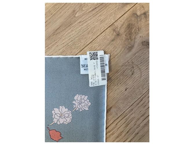 Carré Hermès in seta Twill Robe Légère Rosa Rosso Multicolore Beige Arancione Grigio - vista 7