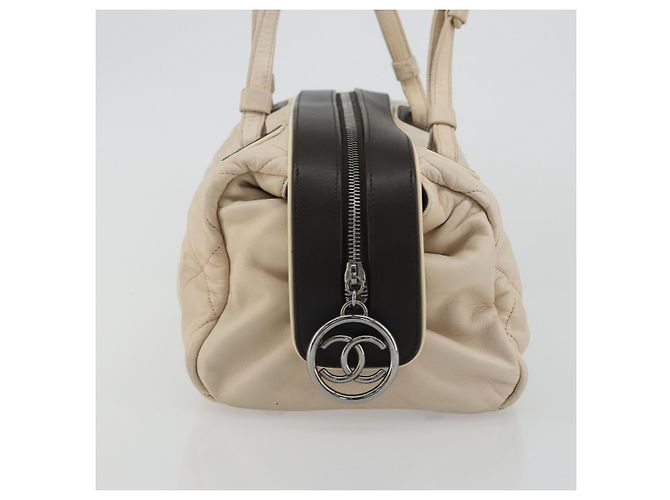 Chanel Sport Line Bowler em couro acolchoado Bege - vista 6