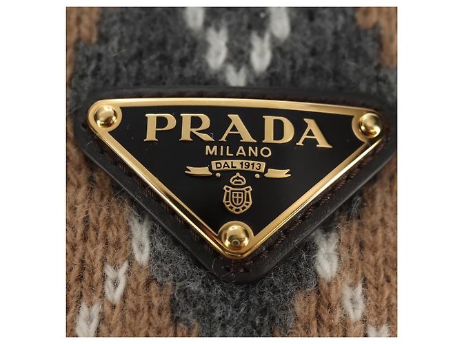 Bob Prada avec logo triangle en laine et cachemire Beige - vue 7