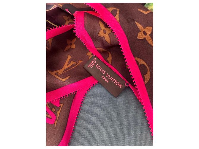 Lenço de Seda Louis Vuitton Monogram Rose Marrom Rosa Vermelho Verde - vista 2