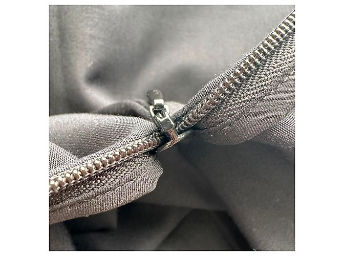 Giorgio Armani Falda lápiz midi Emporio Armani en viscosa negra Negro - vista 5