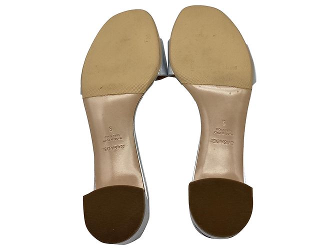 Casadei Pantoletten aus metallic-silbernem Leder mit Kristallbesatz Metallisch - Ansicht 8