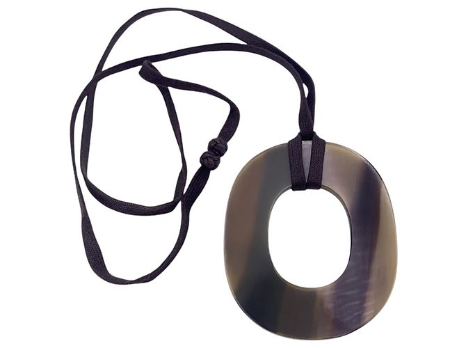 Hermès Collana con pendente ovale Isthme in corno di bufalo marrone Hermes - vista 4