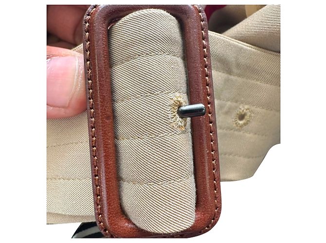 Gabardina Burberry Bradfield con botonadura doble en algodón beige - vista 7