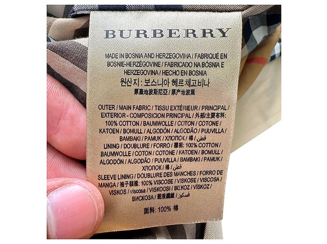 Gabardina Burberry Bradfield con botonadura doble en algodón beige - vista 8