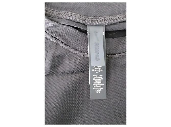 Autre Marque Top ajustado negro SKIMS X NIKE - vista 7