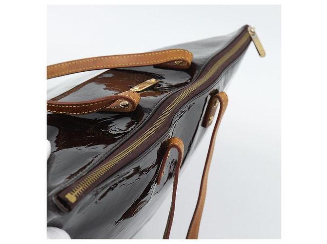 LOUIS VUITTON Monogram Vernis Bellevue GM Tote Bag Amarante M93589 - vista 6