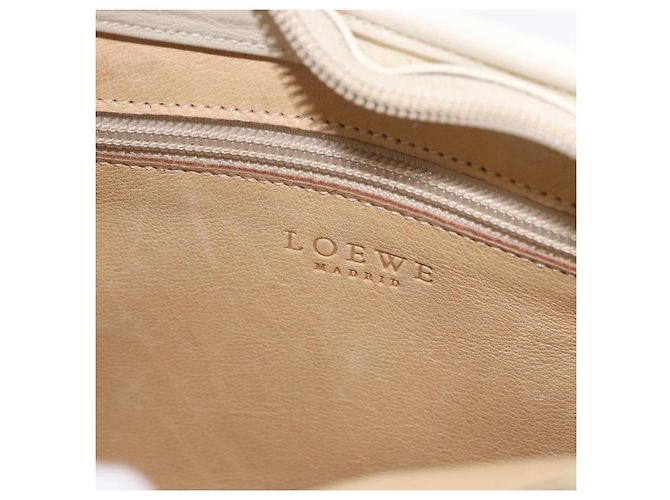 LOEWE Anagram Shoulder Bag Suede Beige Gold Tone - vista 18