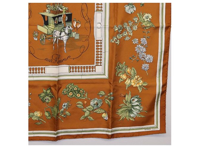 Hermès HERMES Carre 90 Scarf  Quai Aux Fleurs  Silk Brown - vista 10