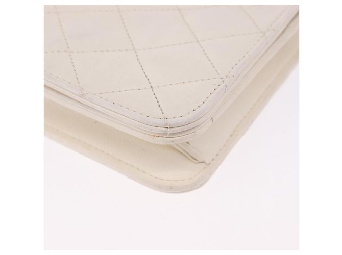 CHANEL Matelasse Chain Shoulder Bag Lamb Skin White Gold CC - vista 15