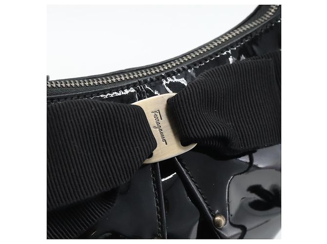 Salvatore Ferragamo Vala Shoulder Bag Patent Black Silver - vista 17