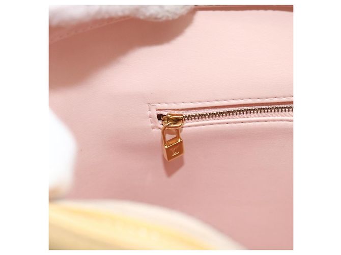 LOUIS VUITTON Monogram Vernis Houston Bag Marshmallow Pink M91302 LV - vista 21