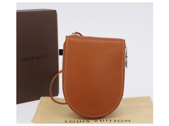 LOUIS VUITTON Nomad Neck Wallet Brown LV - vista 12