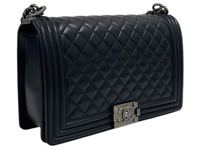 Chanel Boy Large Schultertasche aus Lammleder mit Vintage-Silberkette Schwarz - Ansicht 2