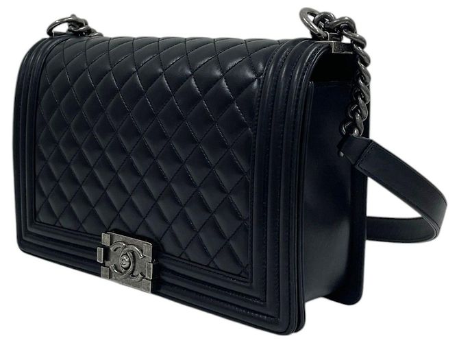 Chanel Boy Large Schultertasche aus Lammleder mit Vintage-Silberkette Schwarz - Ansicht 3