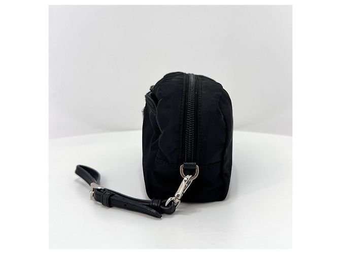 Prada Nylon-Clutch mit Dreieckslogo Schwarz - Ansicht 6