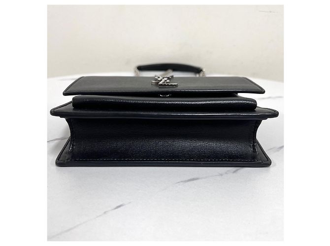 Autre Marque Mini Crossbody-Tasche mit Kette Schwarz mit silberner Hardware - Ansicht 12