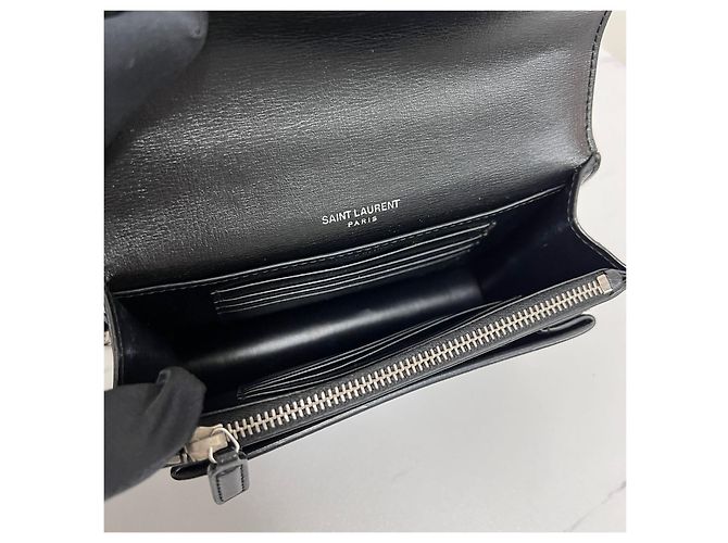 Autre Marque Mini Crossbody-Tasche mit Kette Schwarz mit silberner Hardware - Ansicht 16