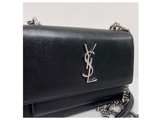 Autre Marque Mini Crossbody-Tasche mit Kette Schwarz mit silberner Hardware - Ansicht 8