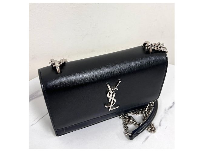 Autre Marque Mini Crossbody-Tasche mit Kette Schwarz mit silberner Hardware - Ansicht 9