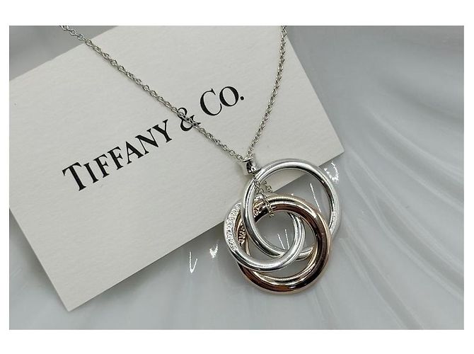 Tiffany & Co Collana con pendente a tre cerchi intrecciati Tiffany Rubedo Argento - vista 2
