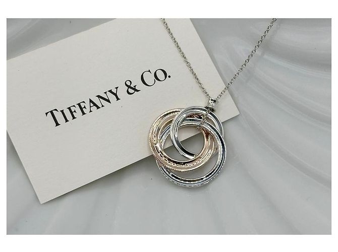 Tiffany & Co Collana con pendente a tre cerchi intrecciati Tiffany Rubedo Argento - vista 5