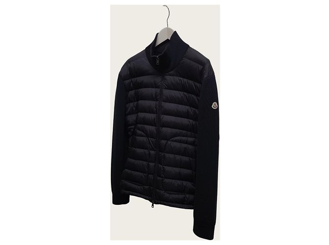 Moncler Gesteppter Tricot-Strickcardigan in Schwarz - Ansicht 2