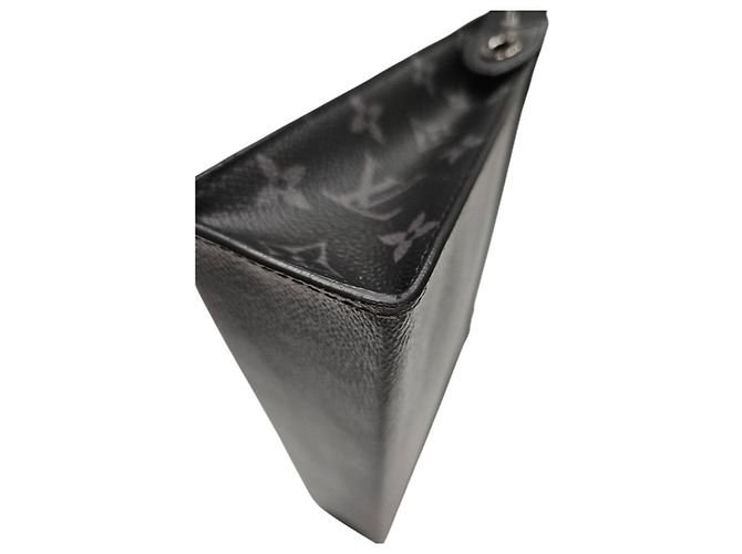 Louis Vuitton Borsa a Pochette Voyage Eclipse Reverse Pushette Nero - vista 6