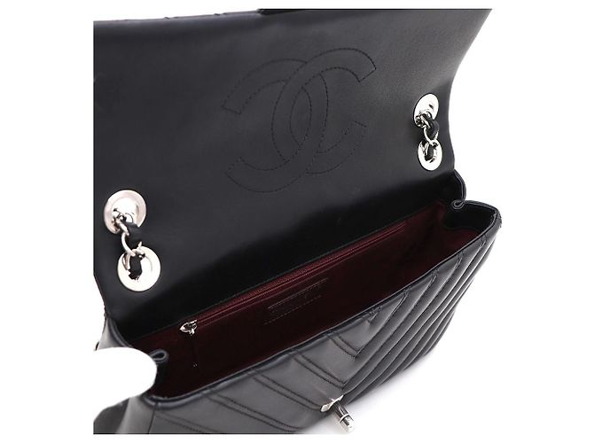 Chanel Borsa a spalla e borsa crossbody Classic in chevron in pelle di agnello Nero - vista 7
