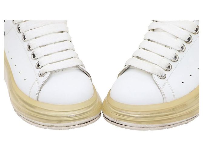 Alexander Mcqueen Sneakers con suola trasparente borchiata Bianco - vista 6