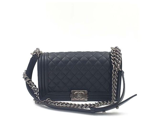 Chanel Caviar Boy Bag Medium Nero - vista 2