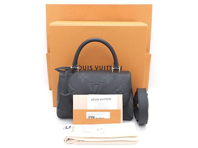 Louis Vuitton mala de mão e de ombro Madeleine BB Monogram Empreinte com alça superior e transversal Preto - vista 10