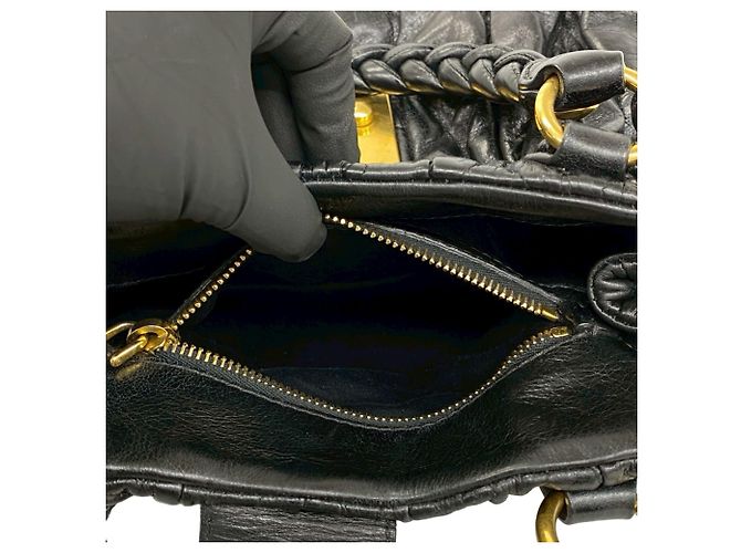 Miu Miu Matelassé Leder 2-Way Handtasche Schwarz - Ansicht 10