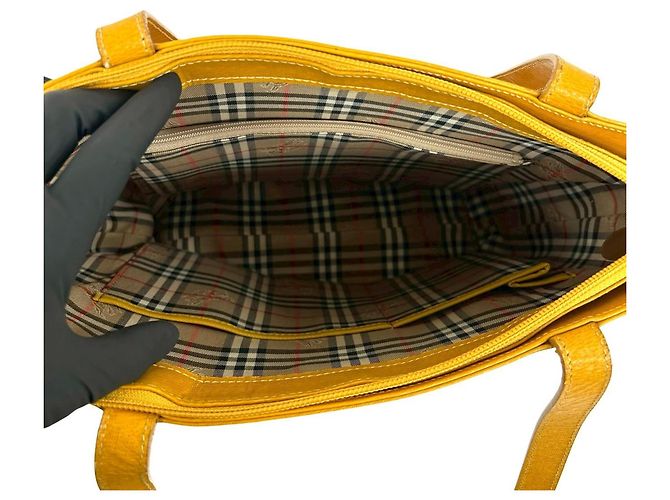 Burberry Vintage Logo Hardware Nova Check Ledertote Gelb - Ansicht 9