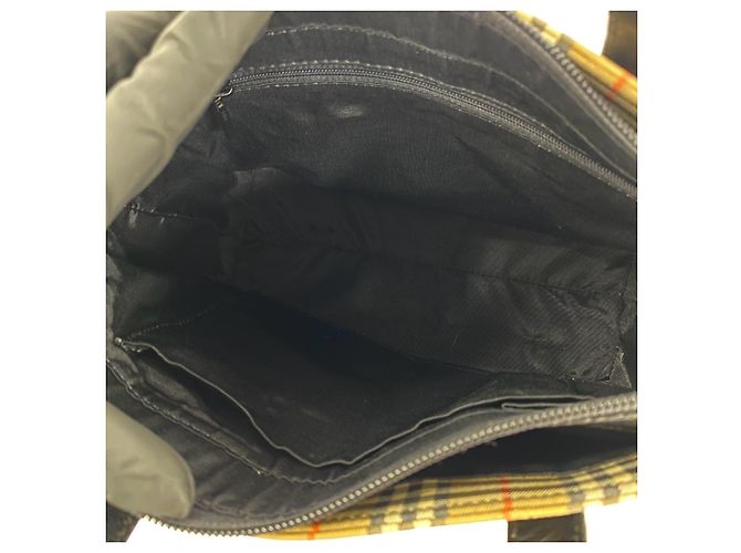 Borsa a mano Burberry Nova Check in tela e pelle Nero Beige - vista 9