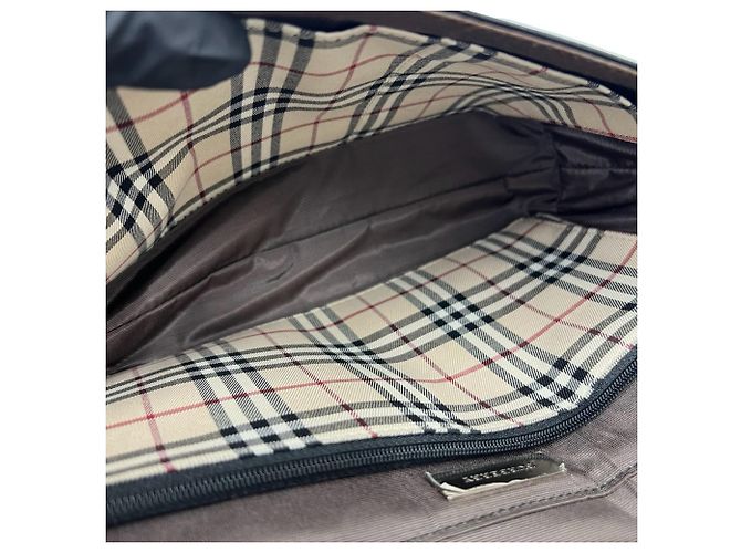 Bolsa de Ombro em Couro Burberry Nova Check Preto - vista 9