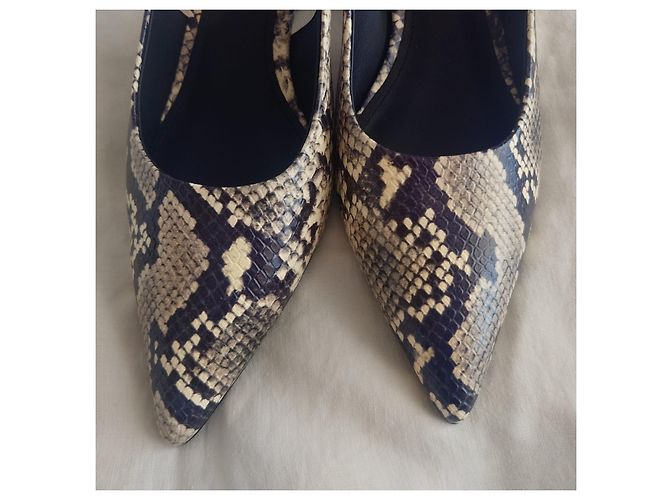 & Other Stories Keilabsatz-Pumps mit Riemchen aus Leder Schwarz Weiß Python drucken - Ansicht 6